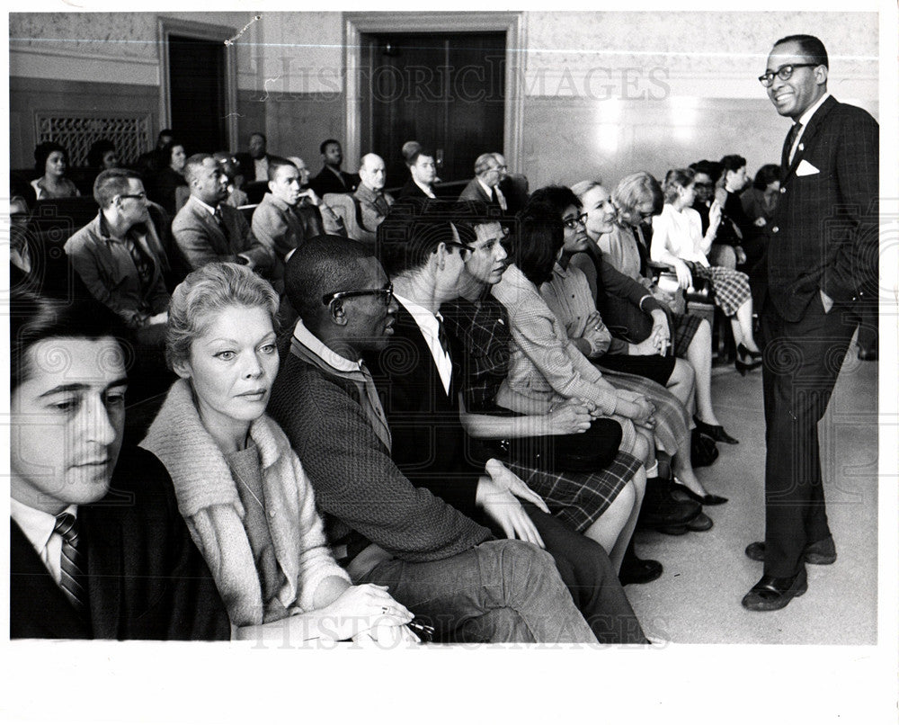 1963 Press Photo Racial Issues Court Case Demonstrators - Historic Images