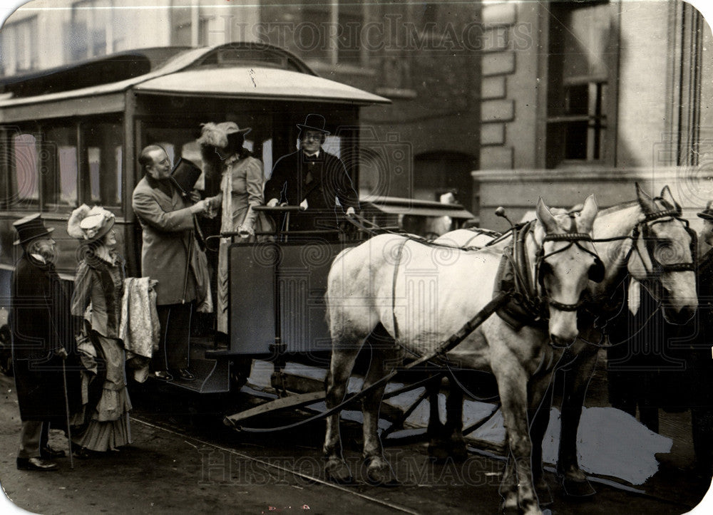 1976 trolley horse car-Historic Images