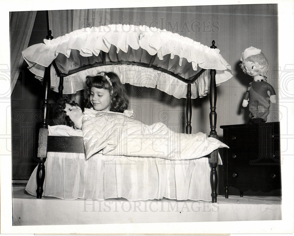 1946 Toys, Linda Lou, Doll Bed-Historic Images