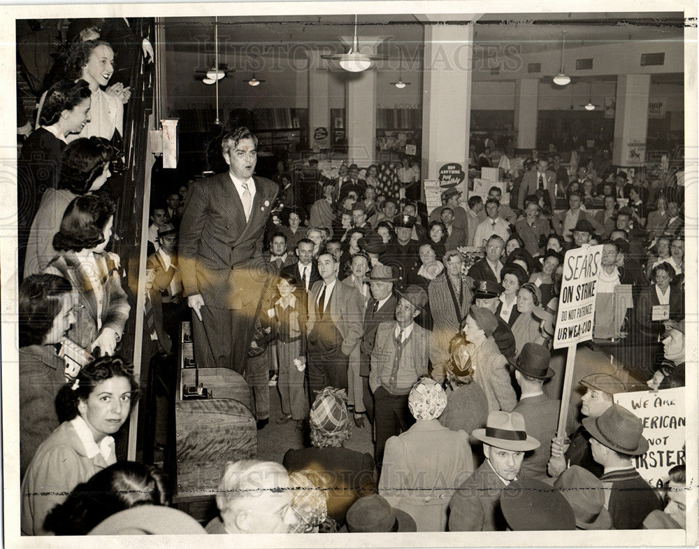 1941 Sears Highland Park UAW Strike Picket-Historic Images