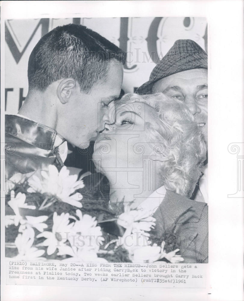 1961 Press Photo John sellers Preakness Carry Back - Historic Images