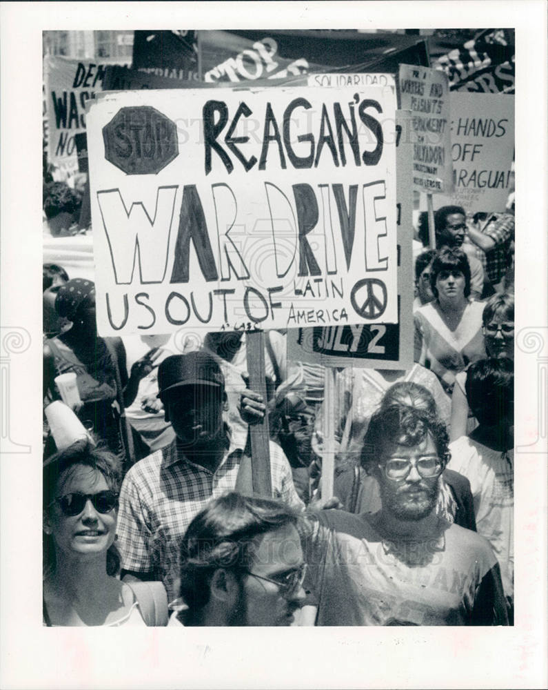 1983 Press Photo demonstrations protest - Historic Images