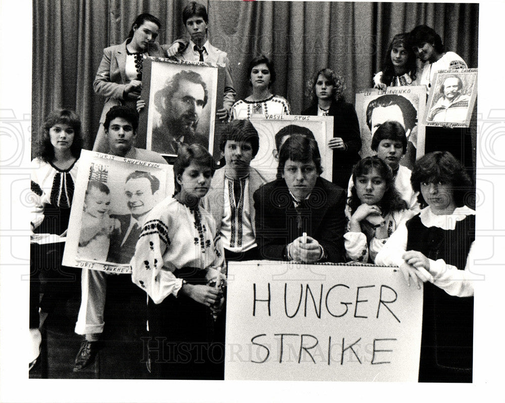 1983 Press Photo demonstrations  protest - Historic Images