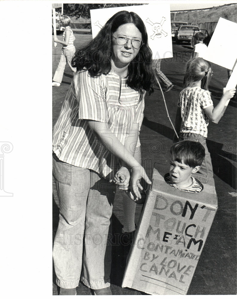 1978 protest Phyles Tommy Adamee-Historic Images