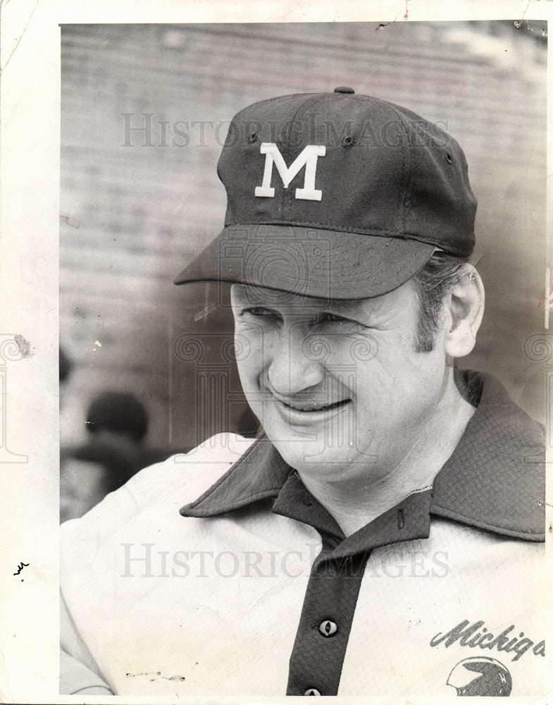 1977 Press Photo Bo Schembechler Michigan Coach - Historic Images