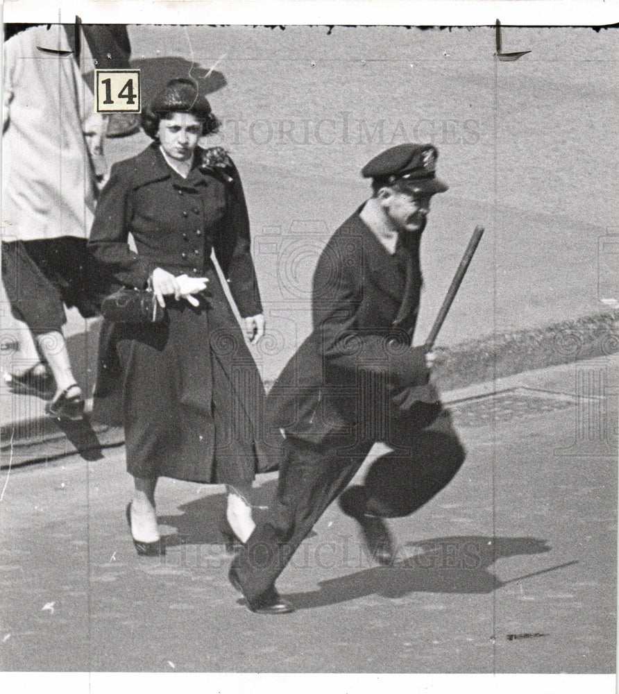 1952 Jack Schermerhorn reporter Detroit LA - Historic Images