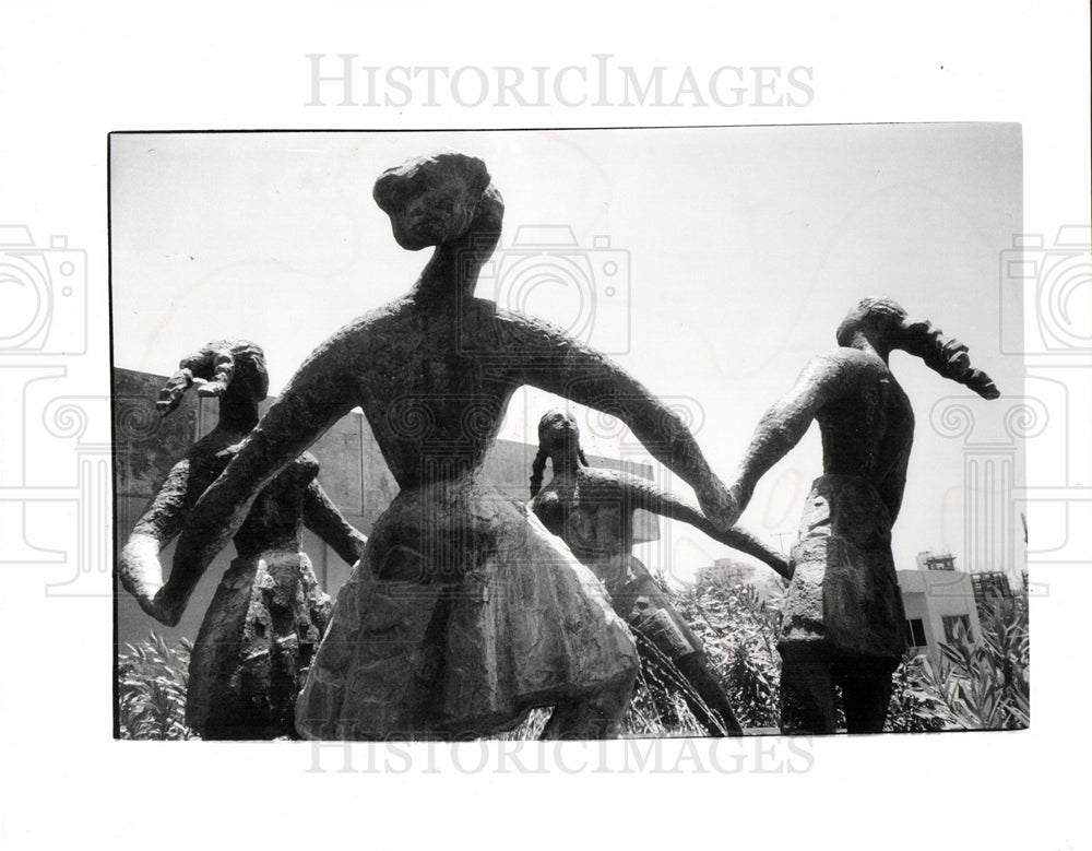 1991 Press Photo sculpture hotel bella vista - Historic Images