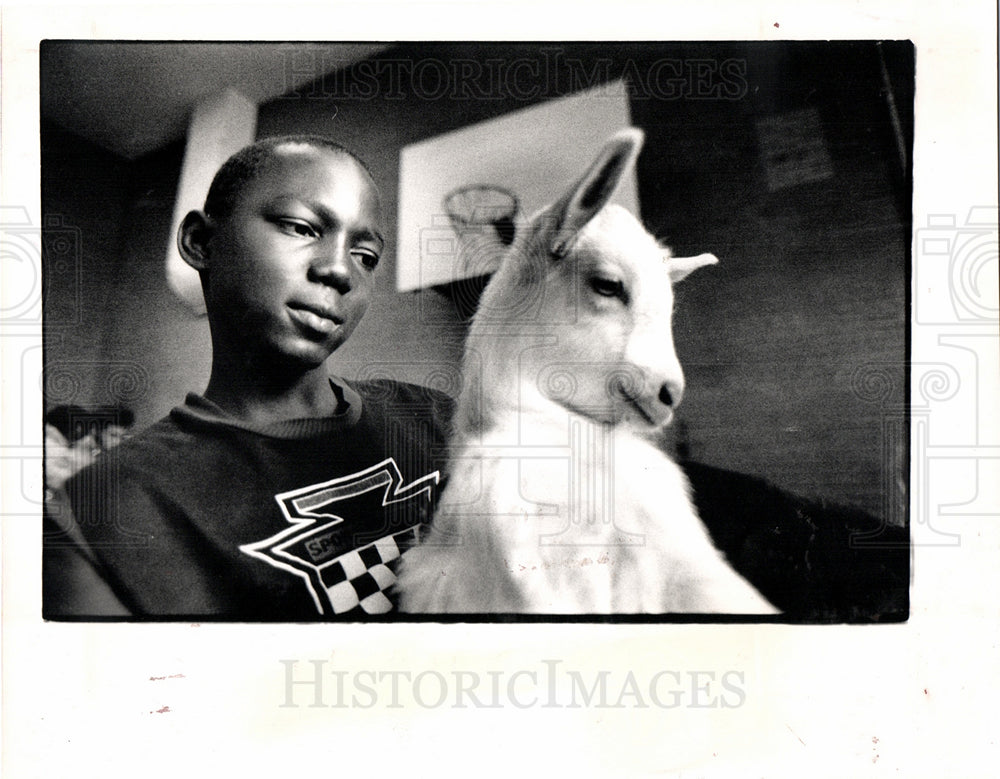 1989 Press Photo Upland Farms mobile farm unit - Historic Images