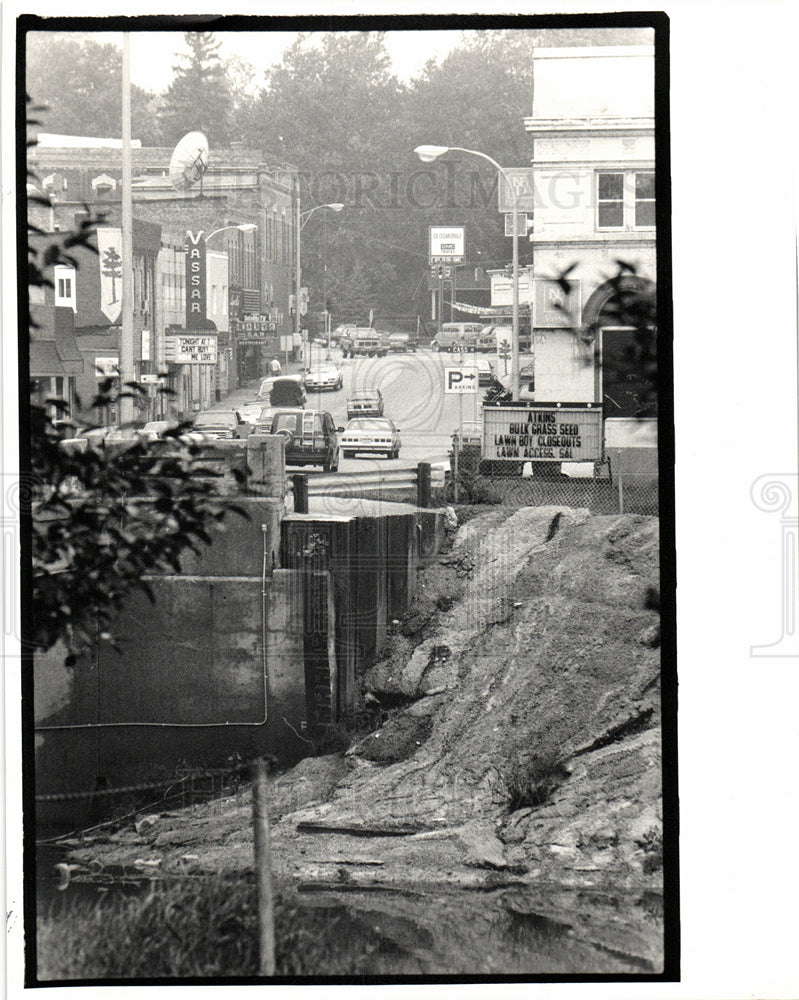 1987 Press Photo Vassar&#39;s downtown Cass River - Historic Images