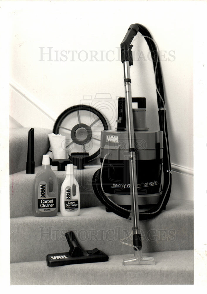 1990 Press Photo Vax cleaning Doner agency ad - Historic Images