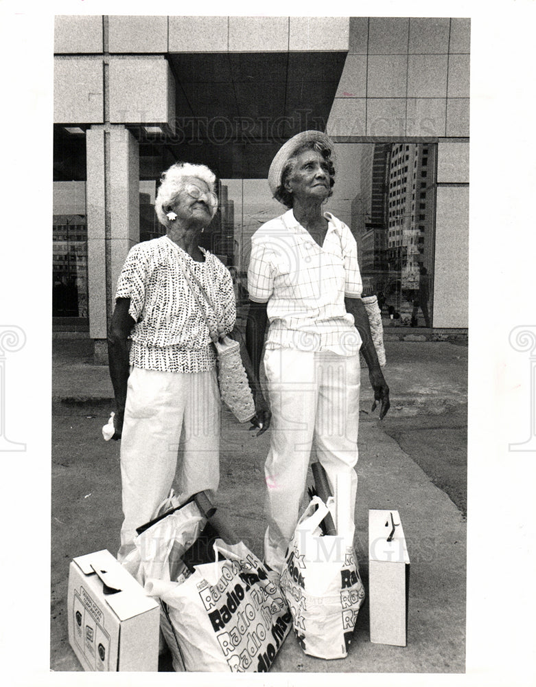 1988 Press Photo Urban League Convention merchandise - Historic Images