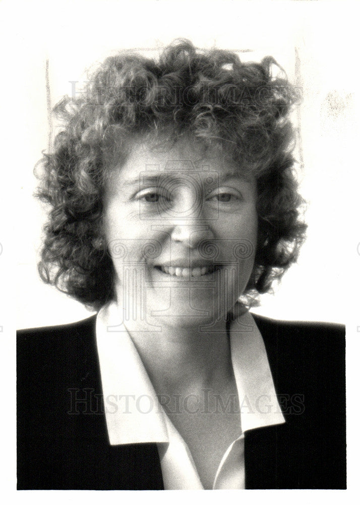 1987 Press Photo Nancy Hennigar Corporate - Historic Images