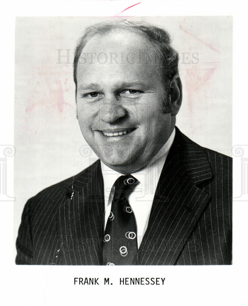 Press Photo Frank Hennessey CEO Handleman - Historic Images