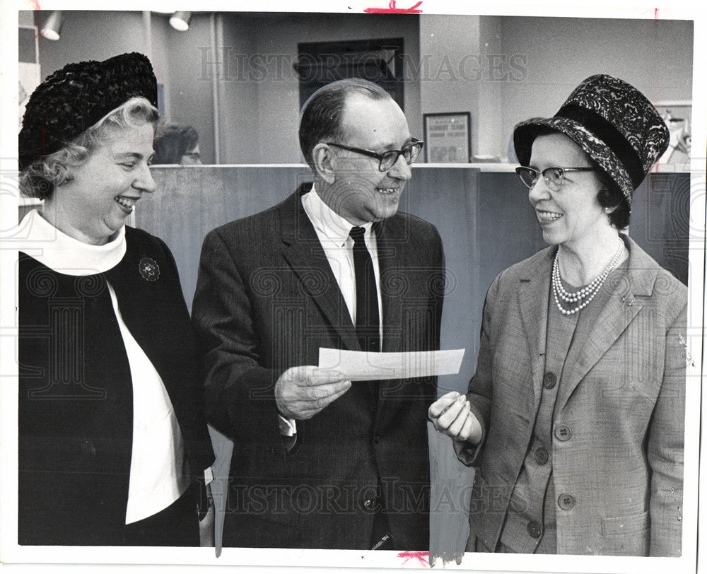 1965, David E. Henes Free Press Director - Historic Images