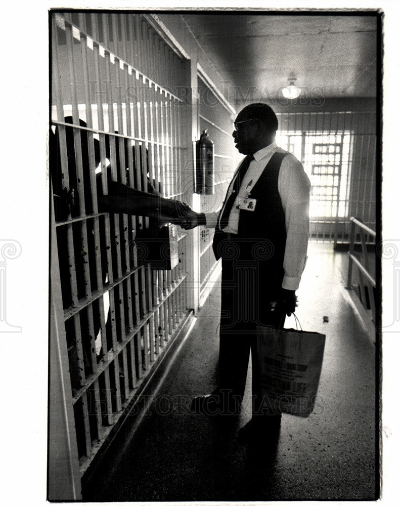 1984 Press Photo Hendrix  few prisoners - Historic Images