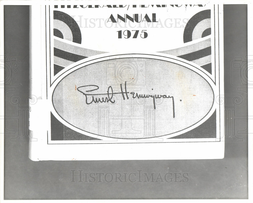 1929 Press Photo Ernest Hemingway Signature - Historic Images