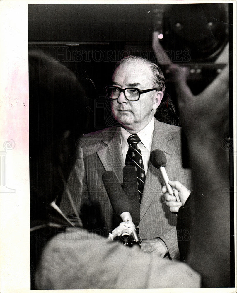 1983 Press Photo Jesse Helms US Senator - Historic Images