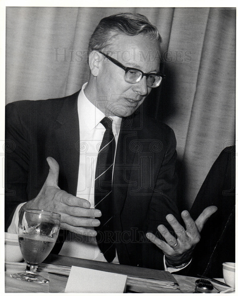 1967 Press Photo Walter Heller economic advisor council - Historic Images