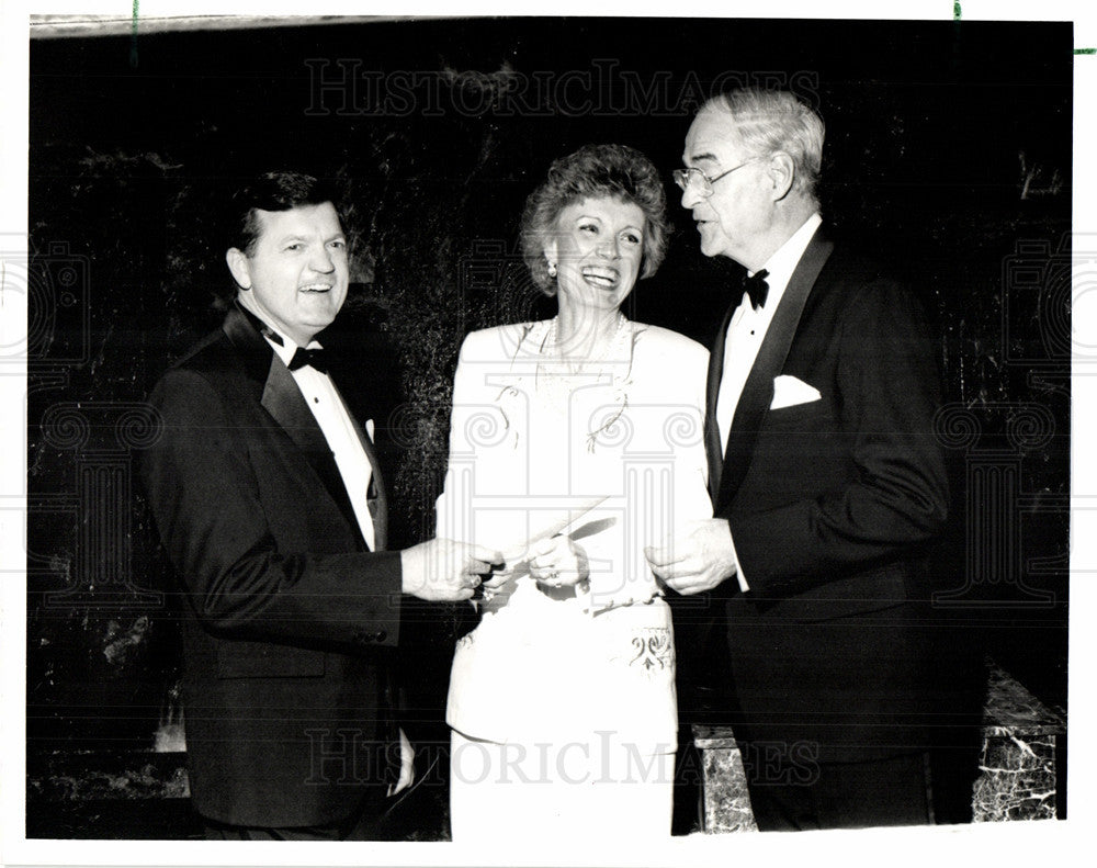 1990 Press Photo Gillet Gualtieri Hessburg Detroit - Historic Images