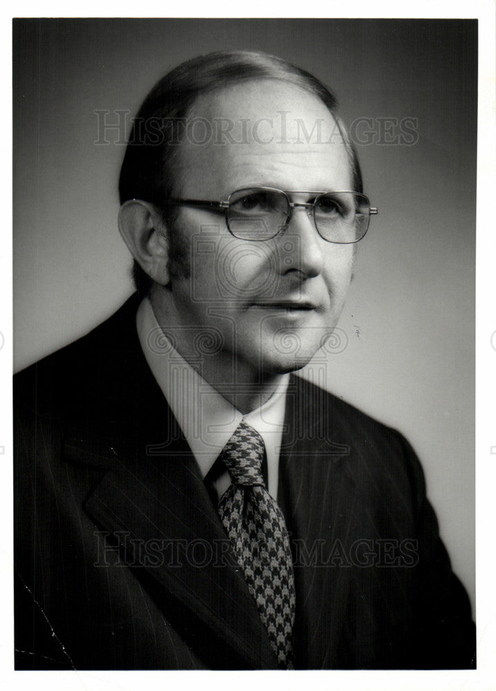 1988 Press Photo Stuart Hertzberg bankruptcy Detroit - Historic Images