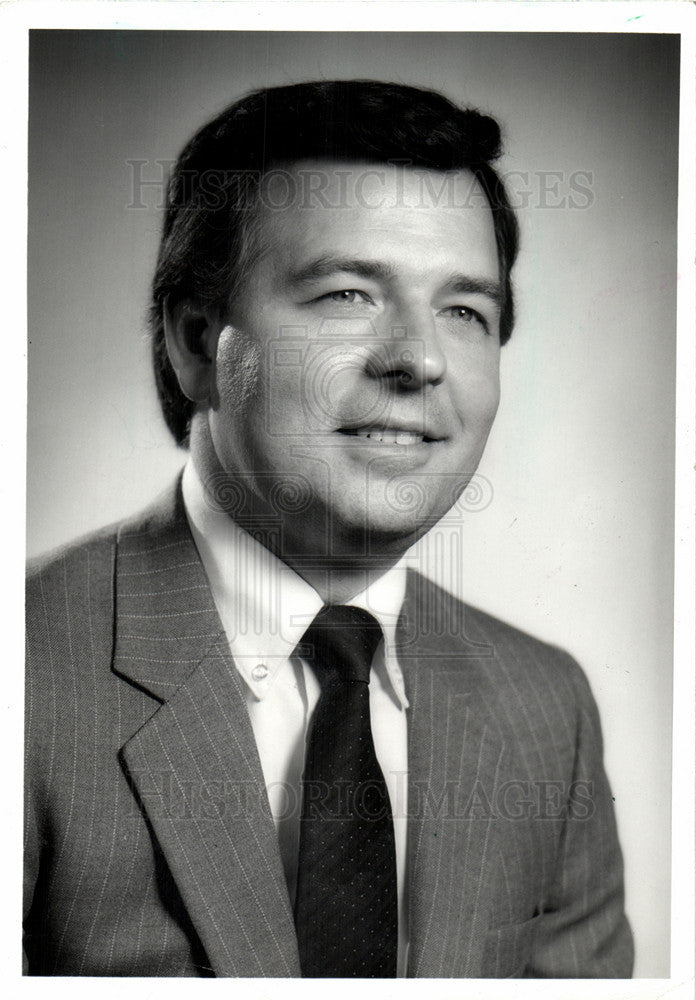 1986 Press Photo John Hertel Running County Executive - Historic Images