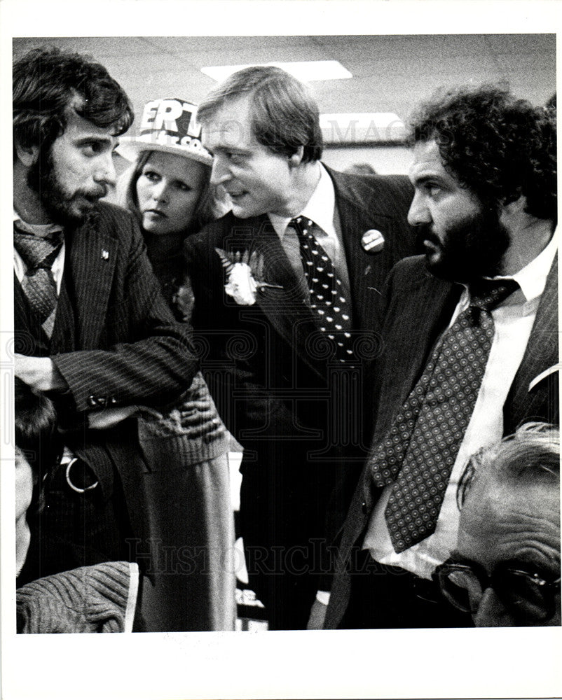 1980 Press Photo Dennis Hertel Congressman Michigan - Historic Images