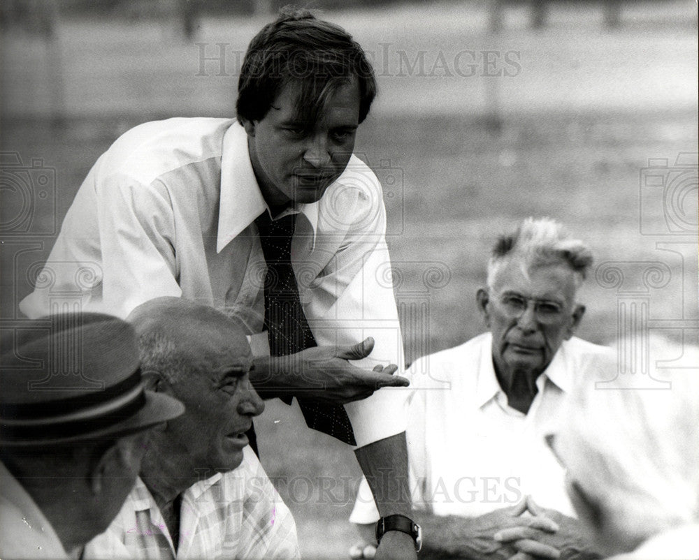 Press Photo Michigan Representative Dennis Hertel - Historic Images