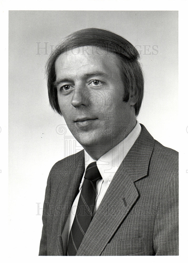 1986 Press Photo Michigan Representative Curtis Hertel - Historic Images