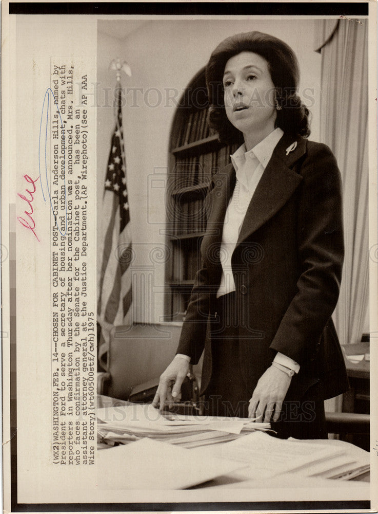 1975 Press Photo carla hills Secretary Housing Urban - Historic Images