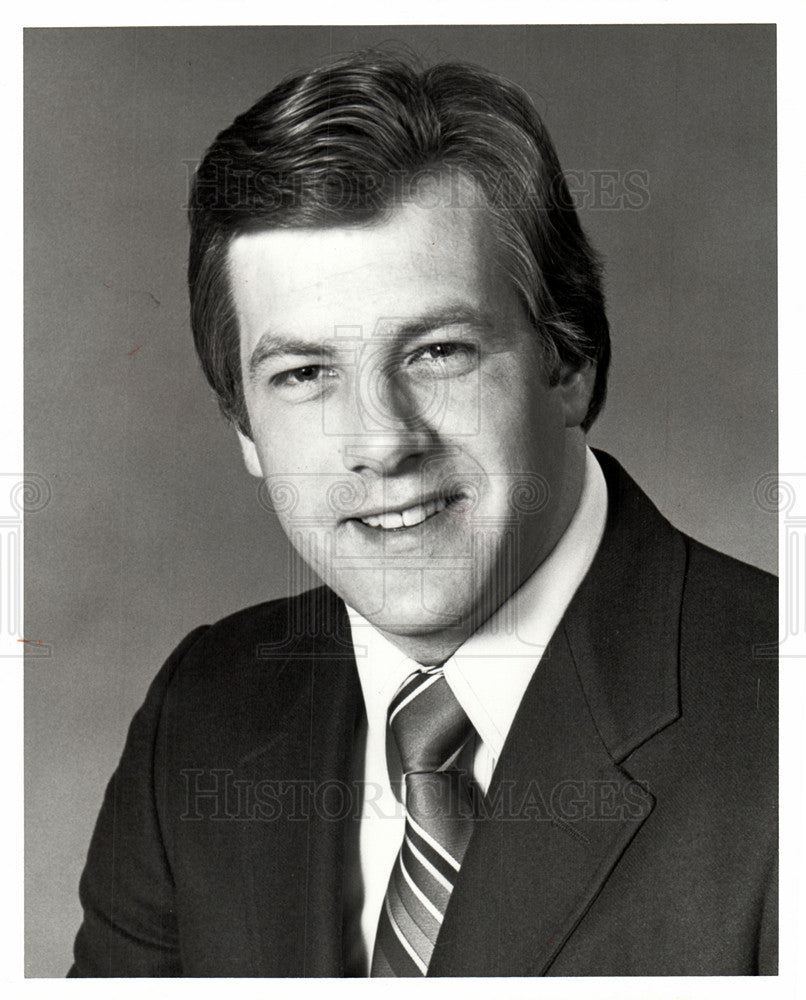 1983 Press Photo Doug Hill weathercaster and reporter - Historic Images