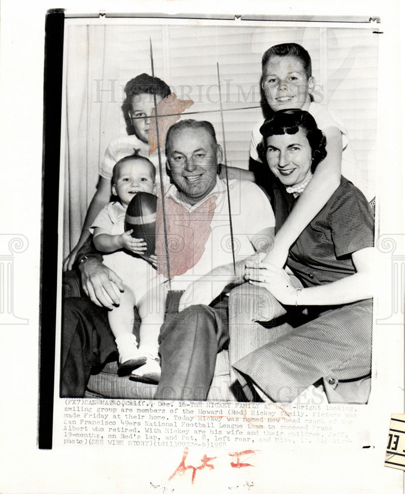 1956 Press Photo HICKEY FAMILY AT HOME - Historic Images