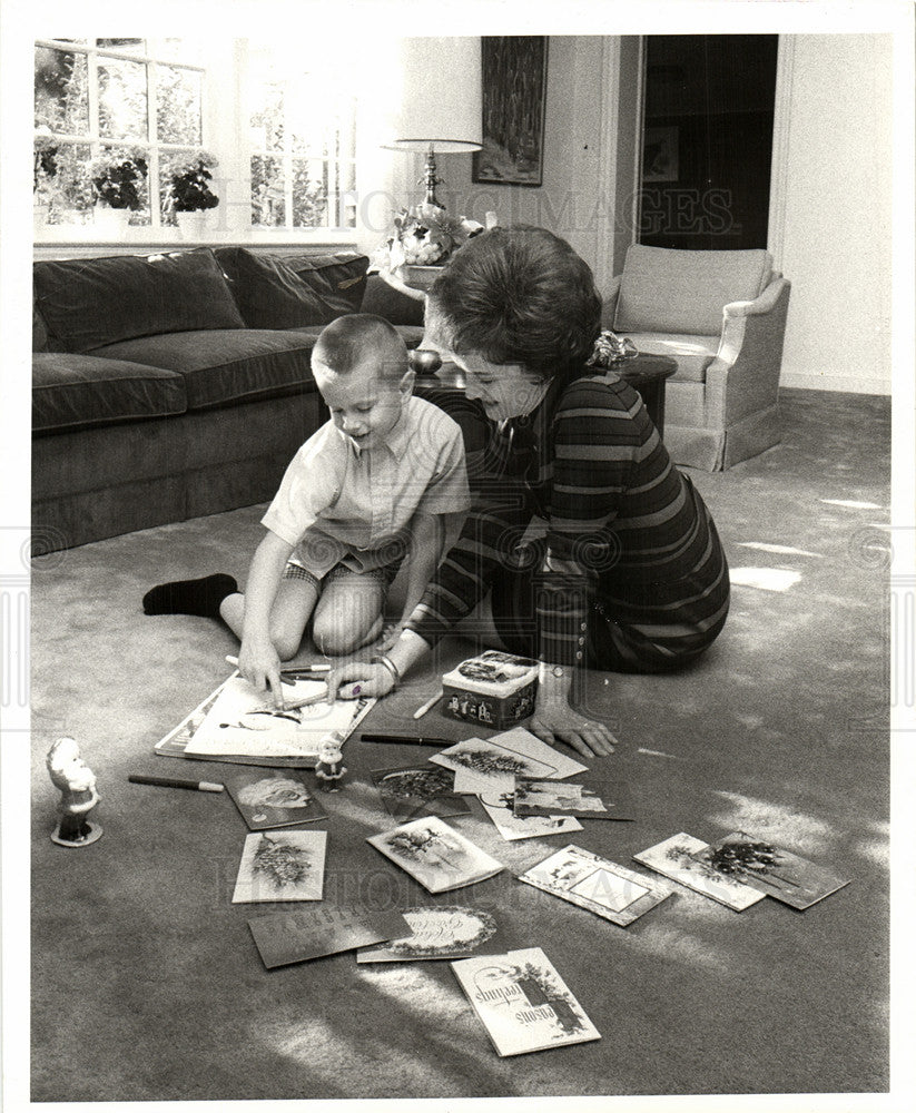 1969 Press Photo Mrs. Walter Hickey and son Karl - Historic Images