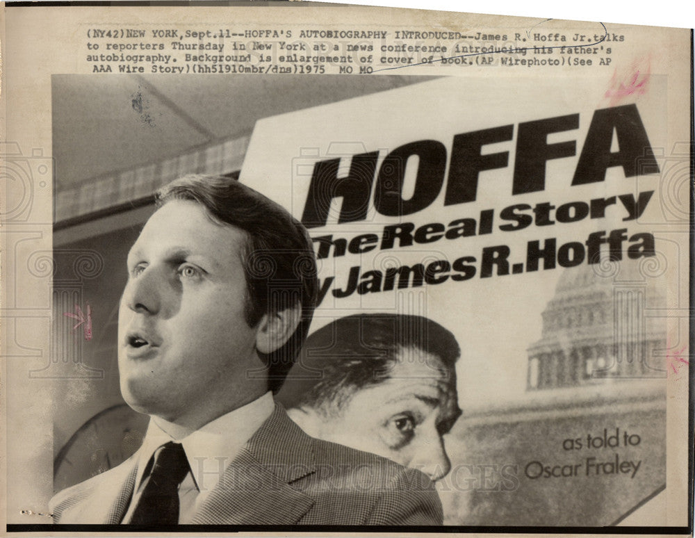 1975 Press Photo James P. Hoffa father autobiography - Historic Images