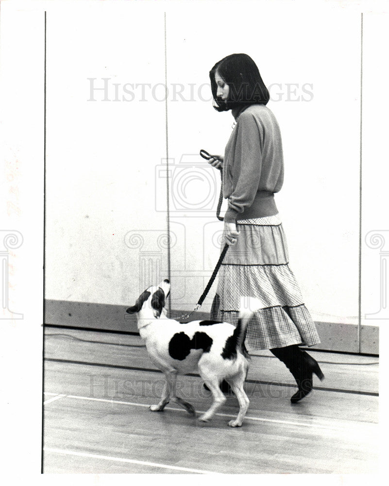 1987 Press Photo "How am i doing?" a heeling seems - Historic Images