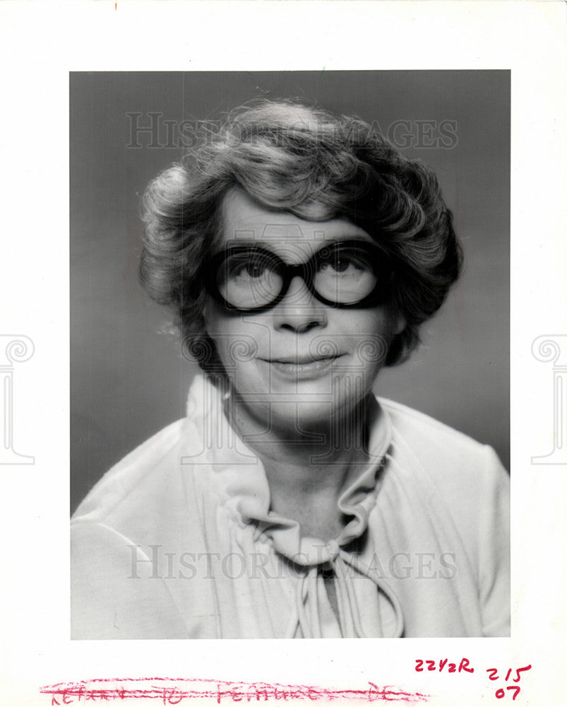 1987 Press Photo Barbara Holliday Free Press bookeditor - Historic Images