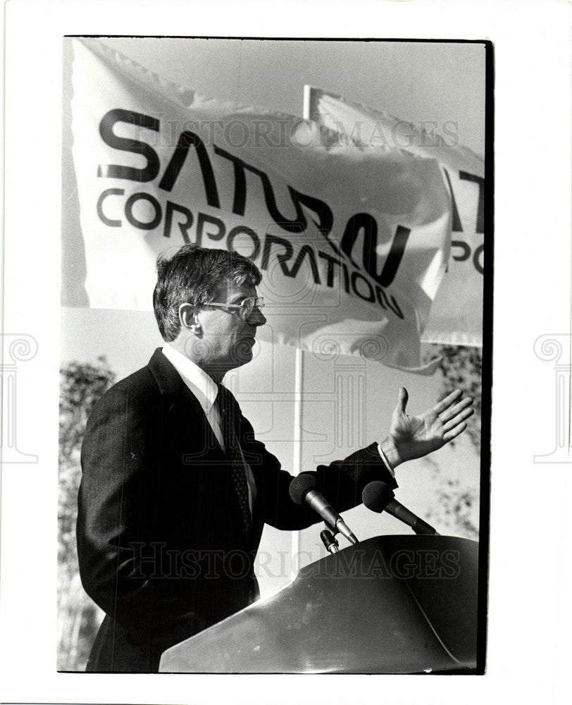 1985 Press Photo William Hoglund GM vice president - Historic Images