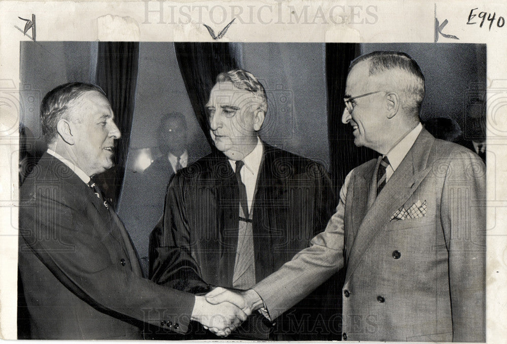 1948 Press Photo Paul G. Hoffman Fred M Vinson truman - Historic Images