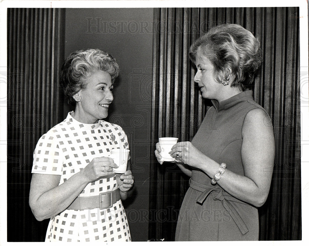 1969 Press Photo Mrs Aaron Gershenson Mrs Joseph L Huds - Historic Images