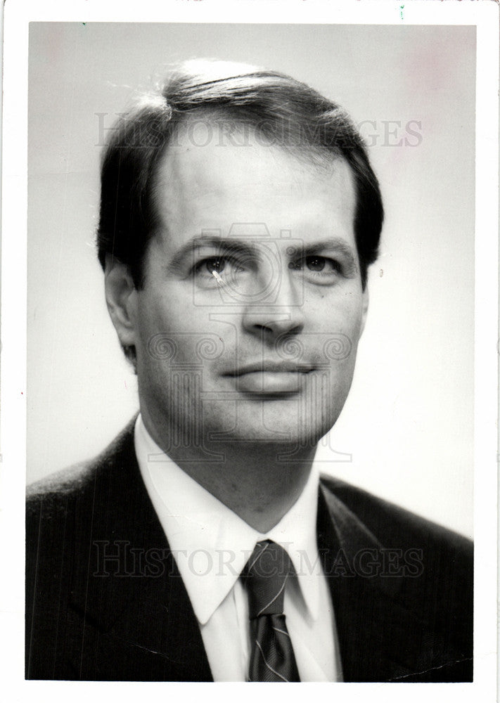1987 Press Photo CHARLES HUGHES,PRESIDENT,RANGE ROVER - Historic Images