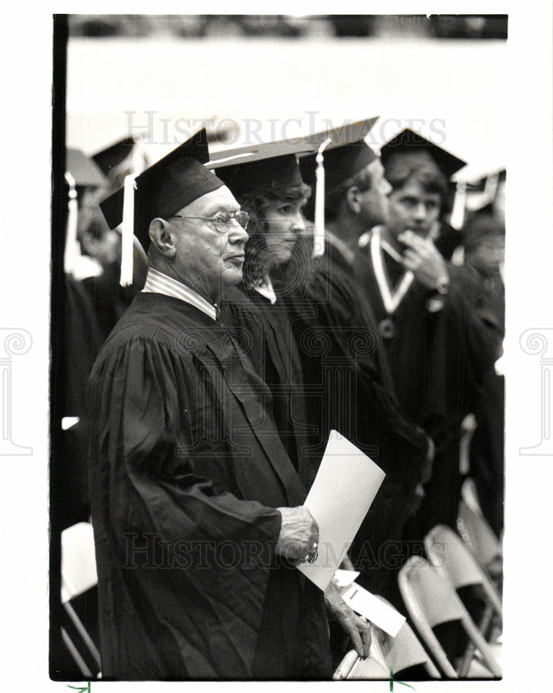 1988 Press Photo Edwin Hudson graduate detroit - Historic Images