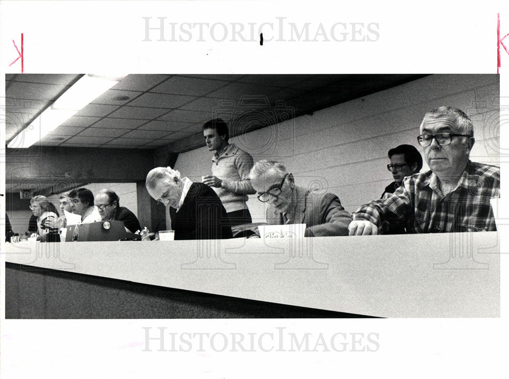 1981 Press Photo Detroit Lions statisticians - Historic Images