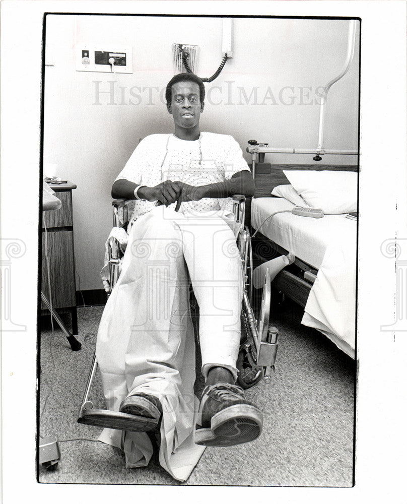 1977 Press Photo Phil Hubbard Basketball player NBA Pis - Historic Images