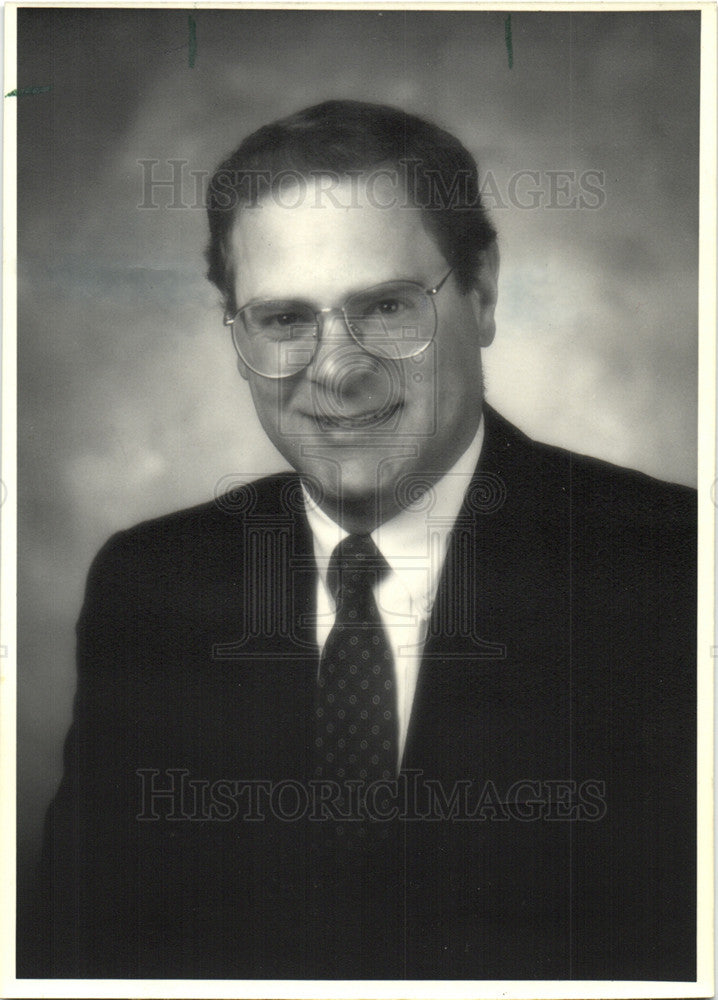 1993 Press Photo George Hubbard D & N Bank manager - Historic Images