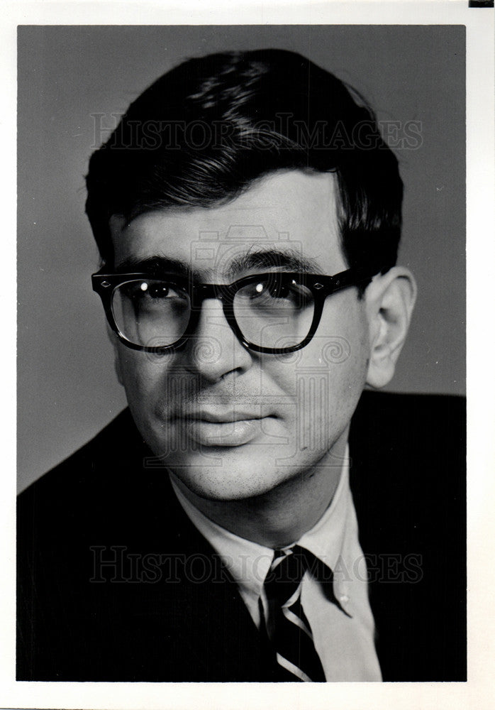 Press Photo Clark Hoyt American Journalist - Historic Images