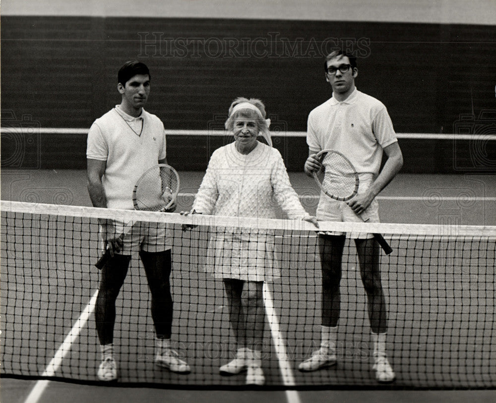 1968 Press Photo Jean Hoxie Tennis Coach Michigan - Historic Images