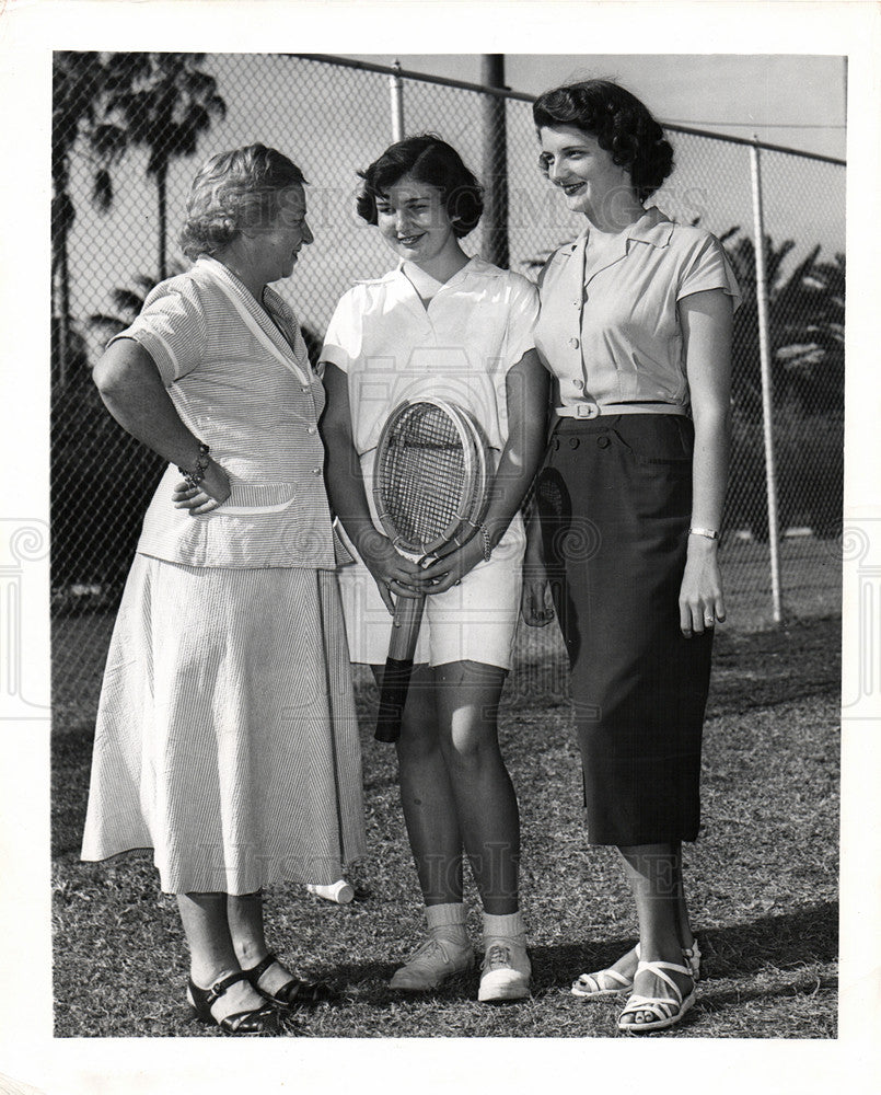 Press Photo Jean Hoxie Elaine Elwicki - Historic Images