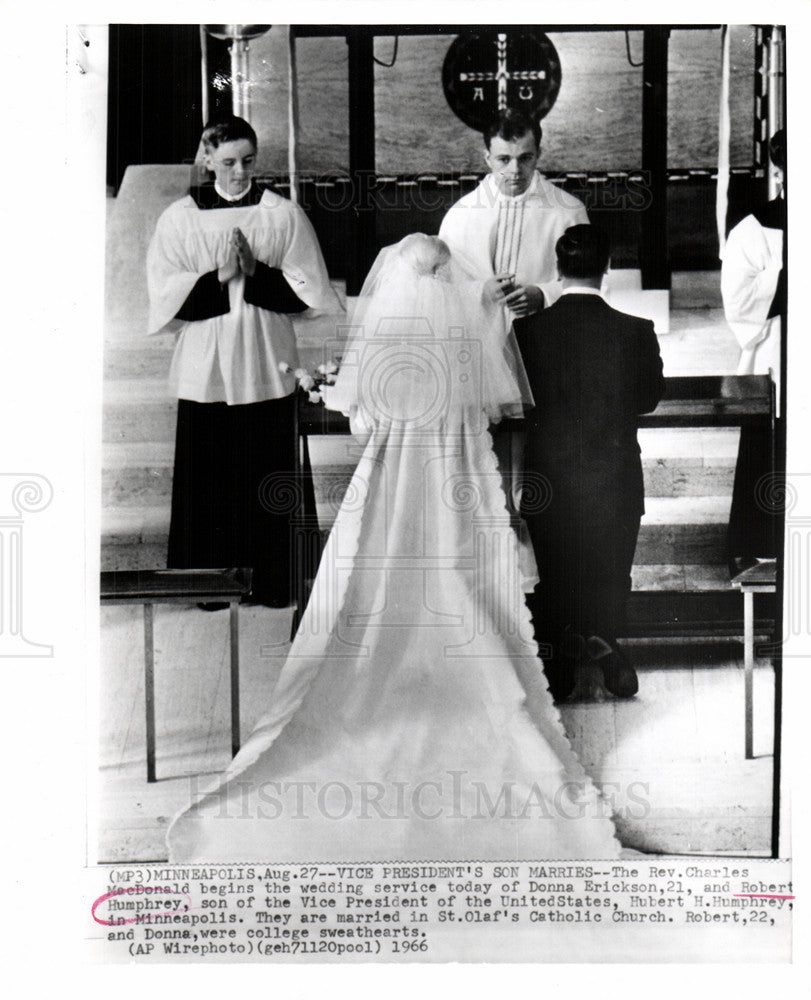 1966 Press Photo Robert Humphrey Donna Erickson wedding - Historic Images