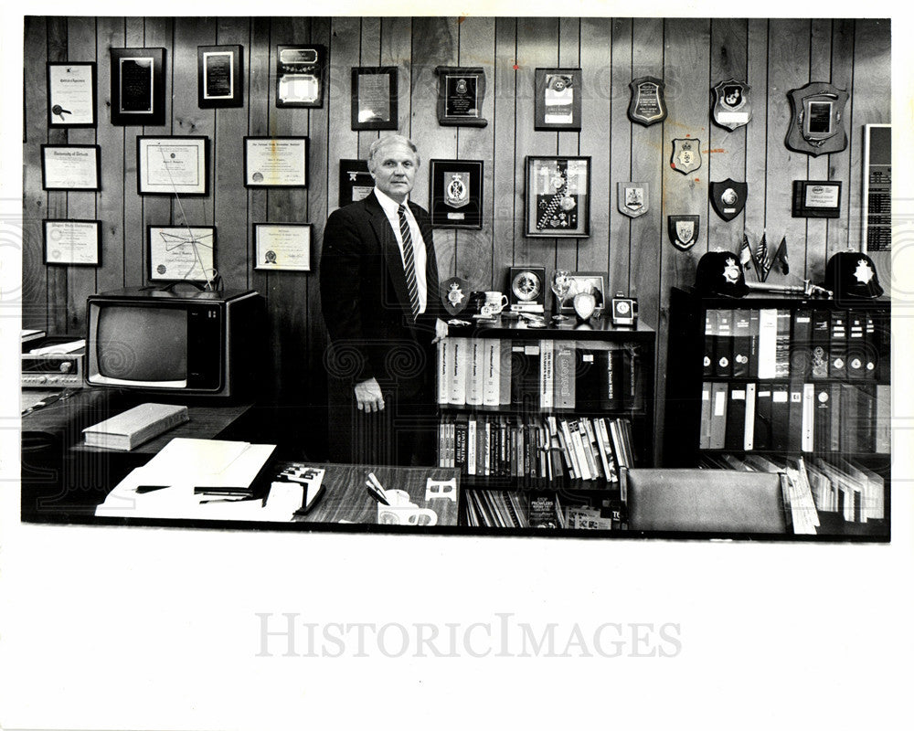 1985 Press Photo James Humphrey Commander - Historic Images