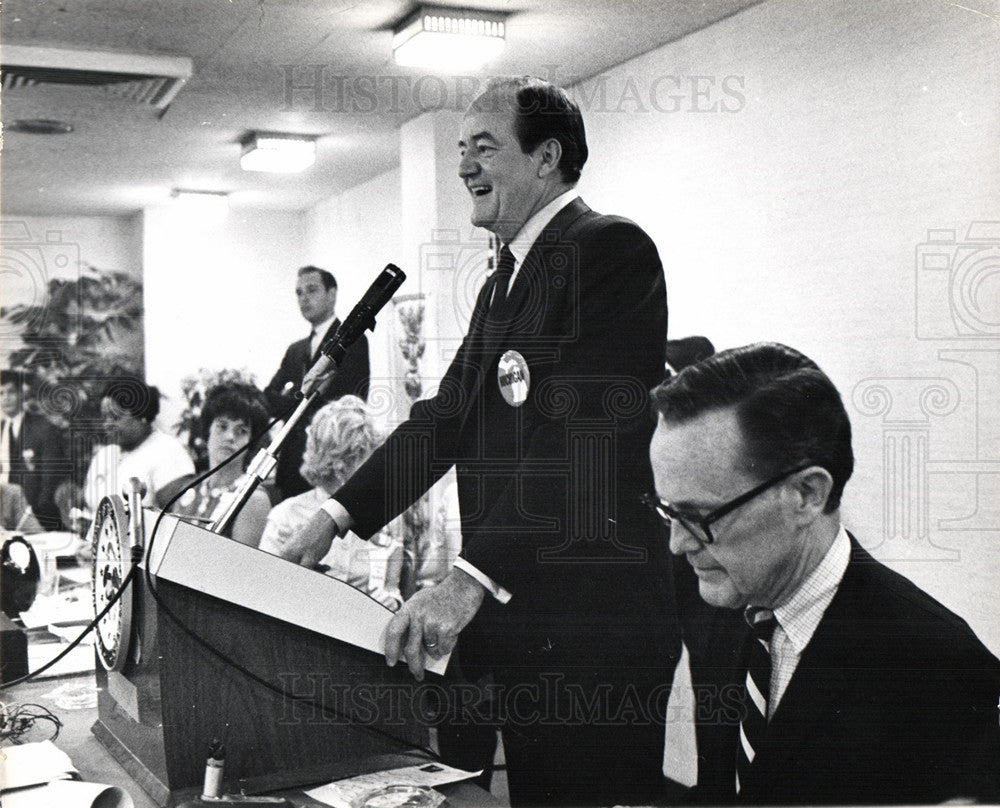 Press Photo Vice-President Hubert Humphrey 3 - Historic Images