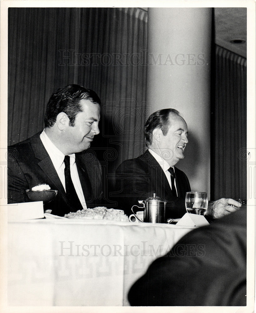 Press Photo Vice-President Hubert Humphrey 6 - Historic Images